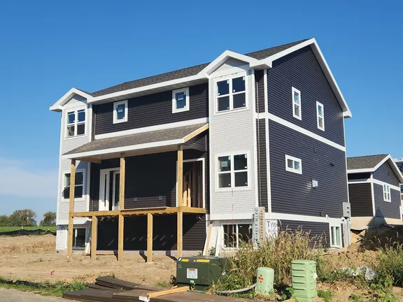 Townhouse exterior finished in the Slate siding color scheme